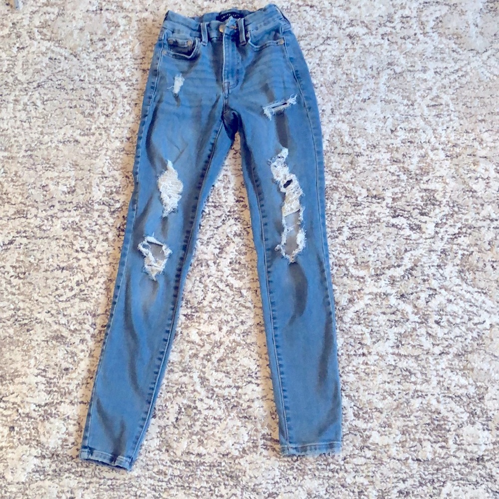 This Aeropostale high rise pants are blue, and the size is 00.
